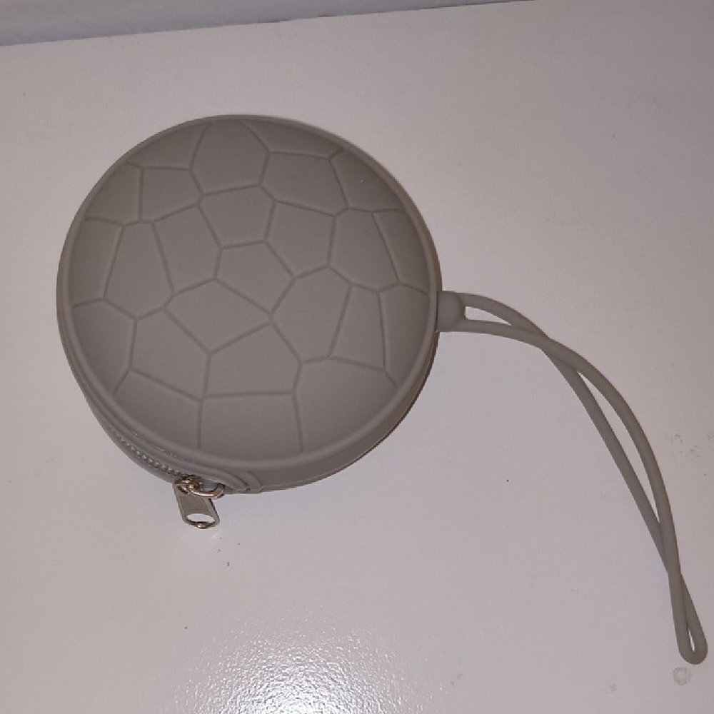 Round Silicone Coin Pouch in Light Gray